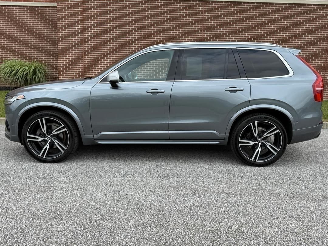 Photo 4 of 2018 Volvo XC90 T6 AWD 7-Passenger R-Design
