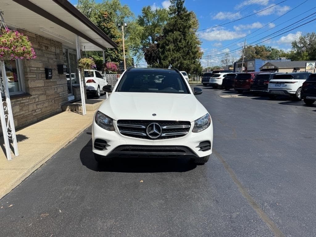 2018 Mercedes-Benz GLC GLC 300 4MATIC - Image 2