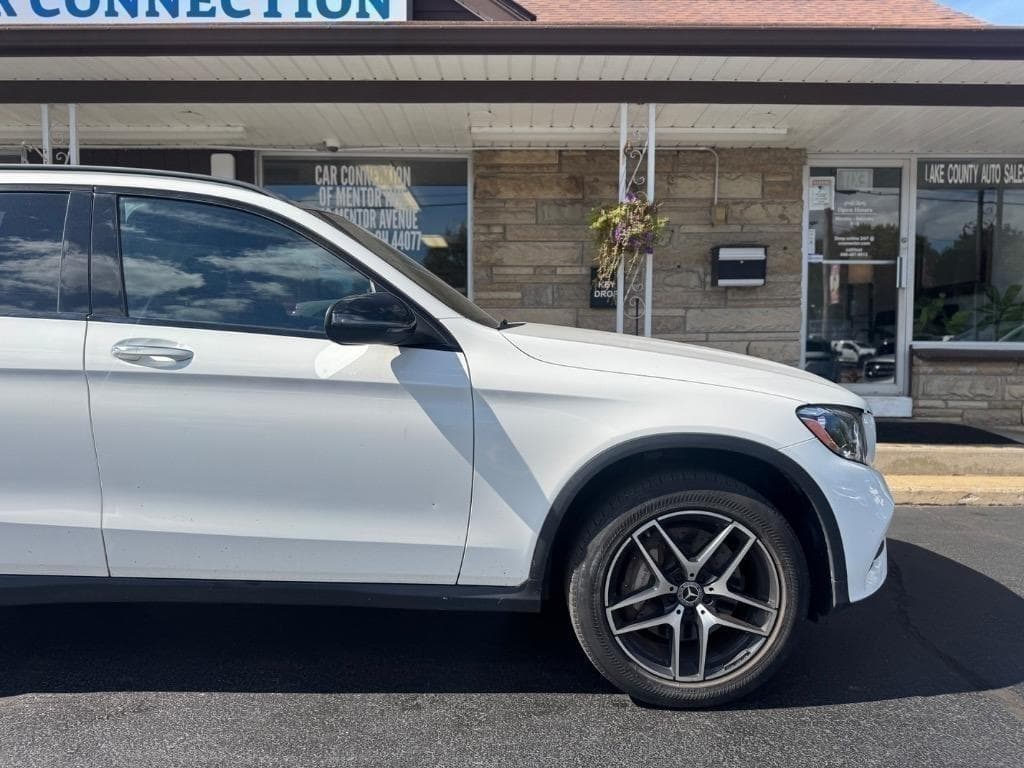 2018 Mercedes-Benz GLC GLC 300 4MATIC - Image 4